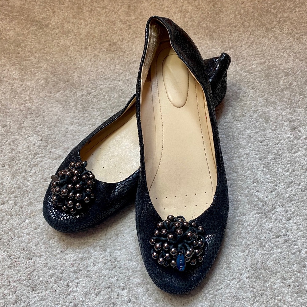 GORGEOUS Calvin Klein Black Flats ✨
